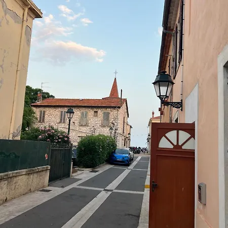 Cros De Cagnes, With The Location Lägenhet *