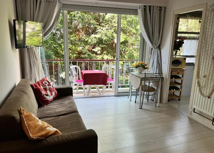 Cros De Cagnes, With The Location Cagnes-sur-Mer