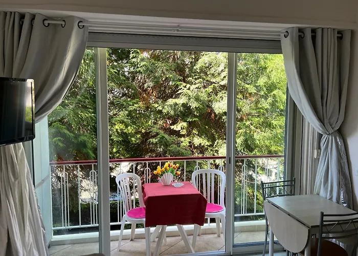 Cros De Cagnes, With The Location Apartamento